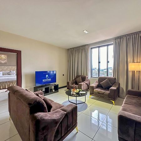 Boulevard Owerri Hotel Kültér fotó